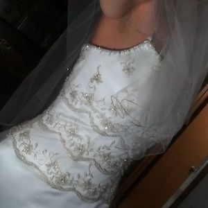 Wedding dress by Angolique